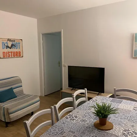 Disney, Very Spacious Comfortable 3 Bedrooms Family Apartment, 8 Pers, Wifi, Netflix 谢西