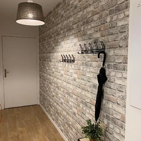 Disney, Very Spacious Comfortable 3 Bedrooms Family Apartment, 8 Pers, Wifi, Netflix * 谢西